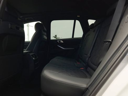New 2026 BMW X5 sDrive40i w/ M Sport Package RWD image 9