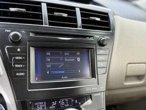 Used 2013 Toyota Prius V Five image 29