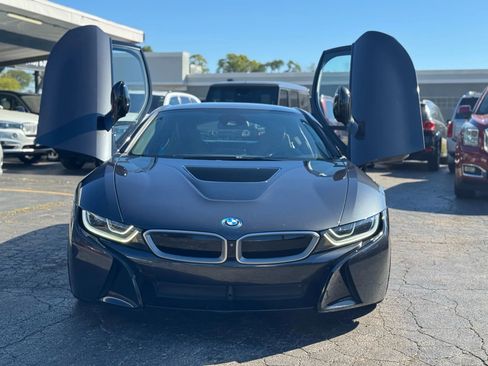 Used 2017 BMW i8 image 2