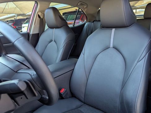 Used 2023 Toyota Camry XSE image 10