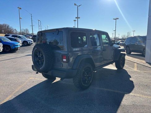 Used 2022 Jeep Wrangler Unlimited Sport image 5
