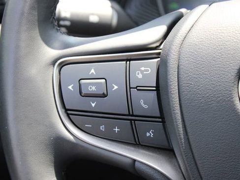 Used 2023 Lexus UX 250h FWD w/ Accessory Package (Z2) image 18