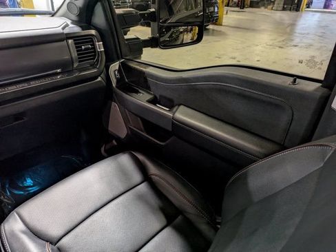 Used 2023 Ford F250 Lariat w/ Sport Appearance Package AWD/4WD image 17