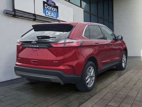Used 2024 Ford Edge SEL w/ Convenience Package image 3