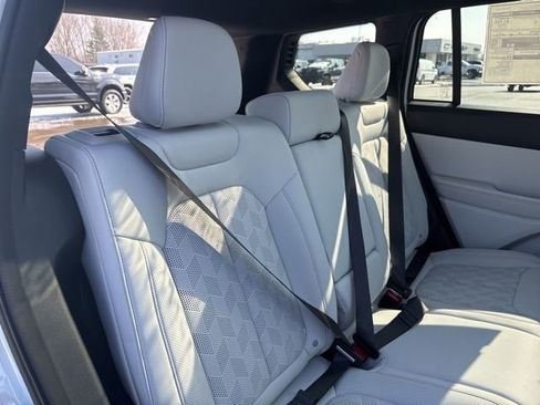 New 2026 Jeep Cherokee Overland image 25