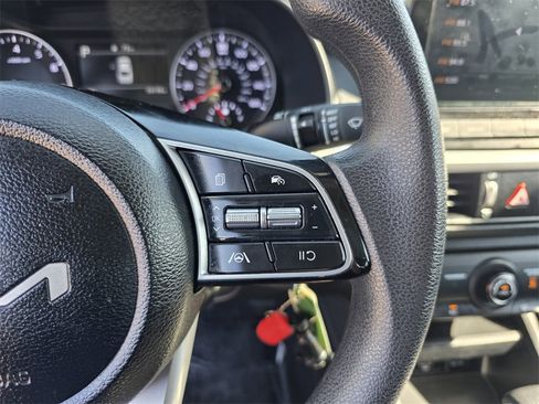 Used 2023 Kia Forte LXS image 19