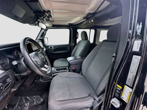 Used 2024 Jeep Wrangler Unlimited Sahara AWD/4WD image 20