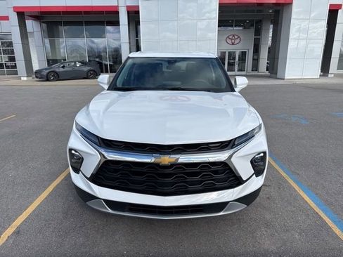 Used 2024 Chevrolet Blazer LT image 2