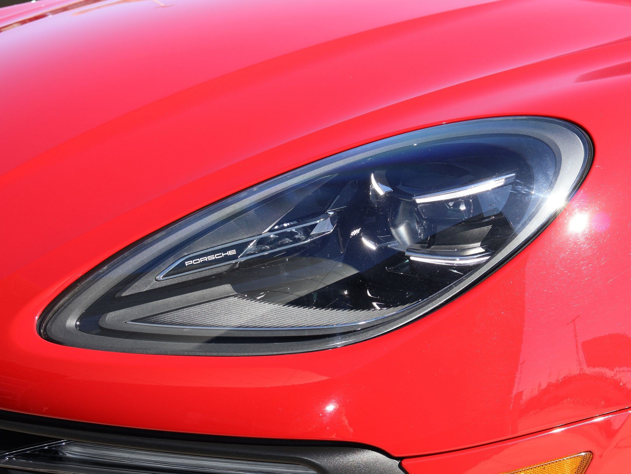 Used 2023 Porsche Macan S AWD/4WD image 11