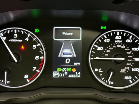 Used 2025 Subaru Forester Touring image 9