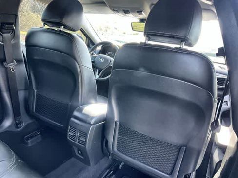 Used 2018 INFINITI QX30 Luxury w/ Cargo Package image 13