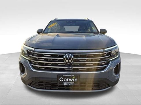 Used 2025 Volkswagen Atlas SEL image 4