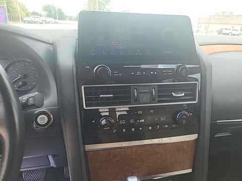 Used 2023 Nissan Armada SL w/ Captain's Chairs Package AWD/4WD image 13