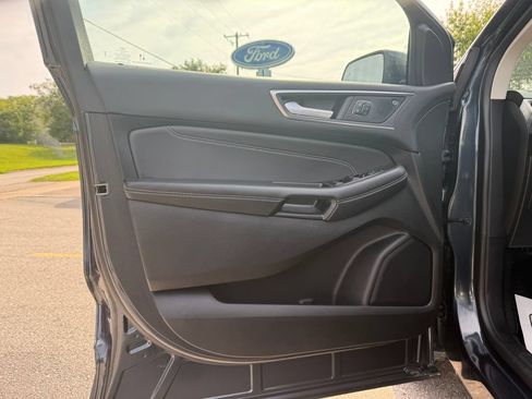 Used 2024 Ford Edge Titanium AWD/4WD image 14