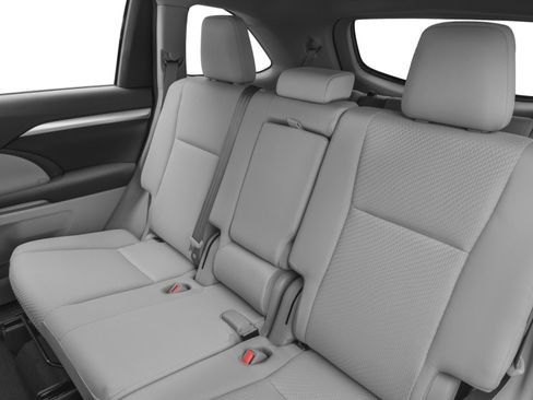 Used 2018 Toyota Highlander LE AWD/4WD image 10