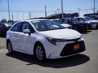 Used 2024 Toyota Corolla LE FWD video 1