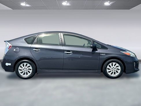 Used 2014 Toyota Prius Prime Advanced FWD image 8