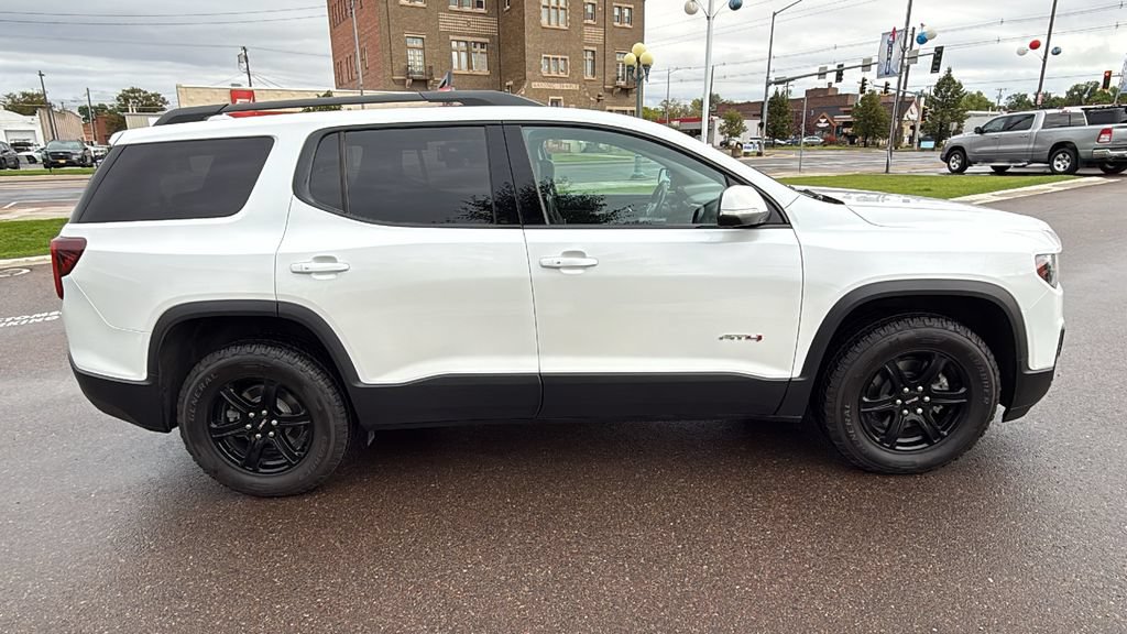Used 2021 GMC Acadia AT4 w/ GMC Pro Grade Package AWD/4WD image 4