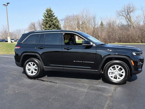 Used 2024 Jeep Grand Cherokee Limited image 4