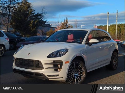 Used 2017 Porsche Macan Turbo image 1