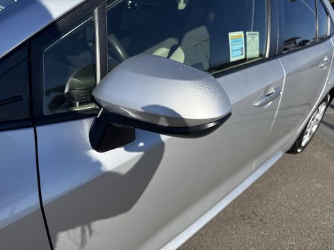 Used 2022 Toyota Corolla LE image 10