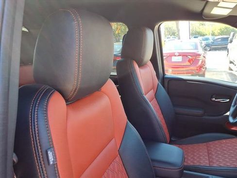 Used 2025 Nissan Frontier Pro-X image 21