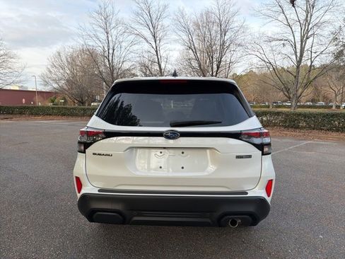 Used 2025 Subaru Forester Touring image 7