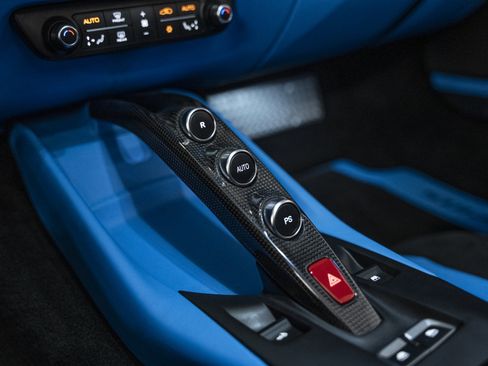 Used 2022 Ferrari 812 GTS RWD image 46