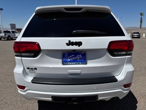 Used 2020 Jeep Grand Cherokee Altitude AWD/4WD image 4