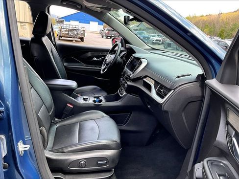 Used 2024 GMC Terrain SLT AWD/4WD image 14