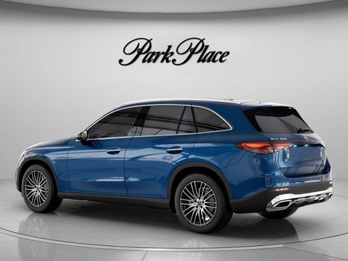 Used 2026 Mercedes-Benz GLC 300 image 6
