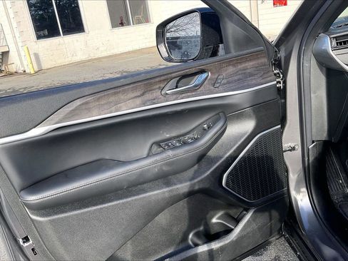 New 2026 Jeep Grand Cherokee Limited image 27