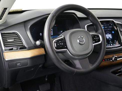 Used 2025 Volvo XC90 B6 Plus AWD/4WD image 11