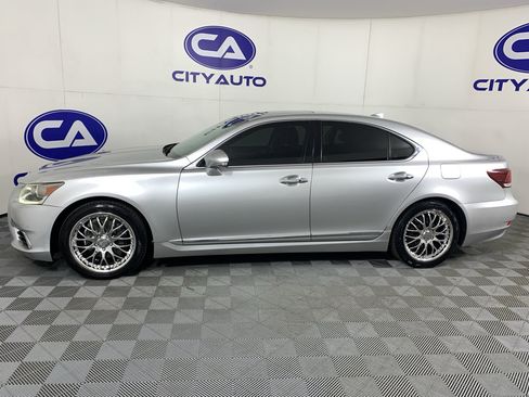 Used 2014 Lexus LS 460 w/ Comfort Package RWD image 6