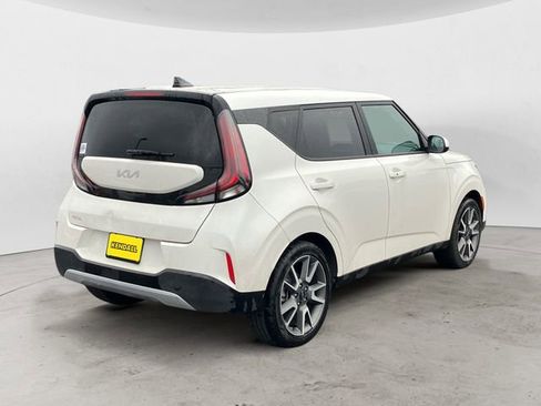 Used 2024 Kia Soul EX w/ Option Group 015 FWD image 6