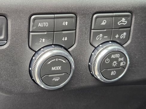 New 2026 GMC Sierra 1500 SLT w/ SLT Premium Plus Package AWD/4WD image 23