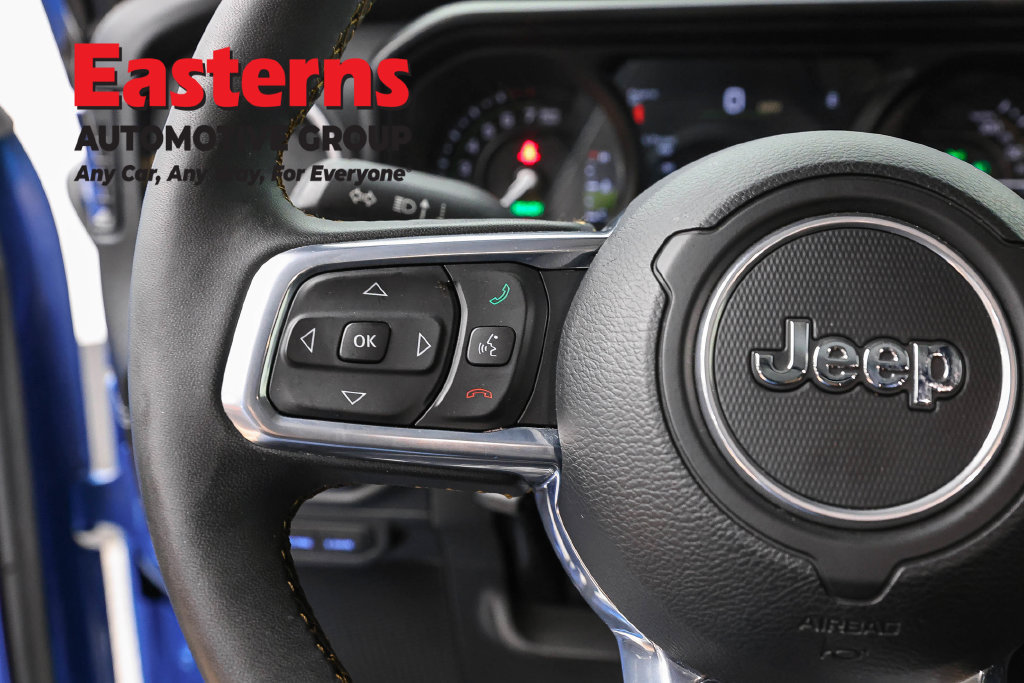 Used 2024 Jeep Wrangler Unlimited Sahara w/ Technology Group AWD/4WD image 16