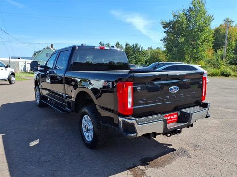 Used 2024 Ford F250 XLT image 4