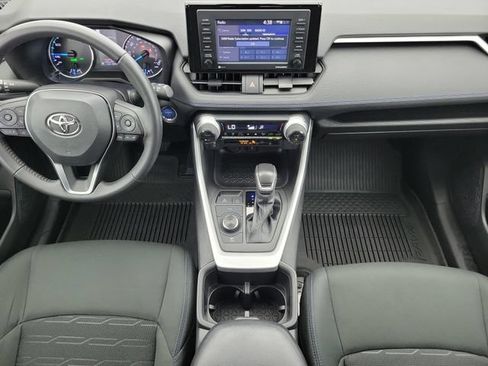 Used 2022 Toyota RAV4 SE AWD/4WD image 16