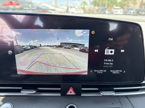 Used 2025 Hyundai Elantra SEL image 27