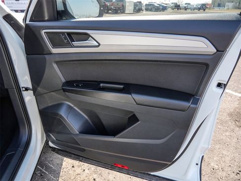 Used 2020 Volkswagen Atlas Cross Sport S image 18