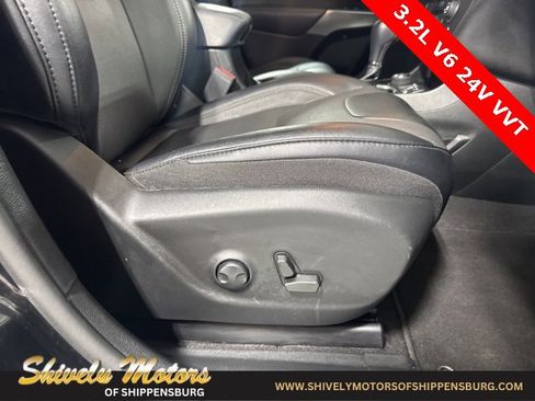 Used 2022 Jeep Cherokee Limited image 44