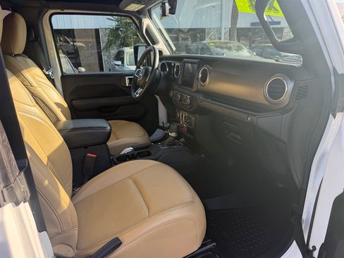 Used 2018 Jeep Wrangler Rubicon image 9