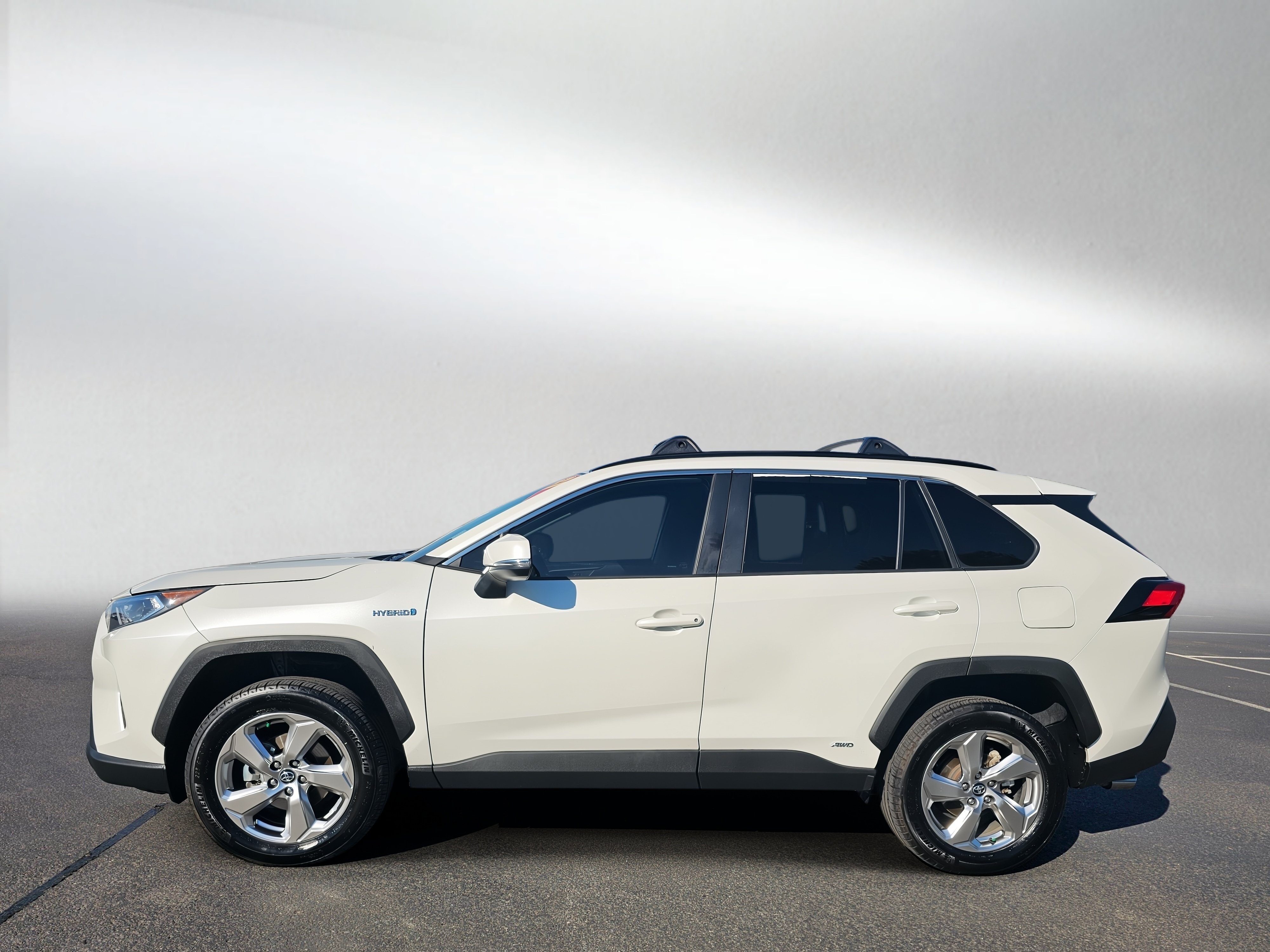 Certified 2021 Toyota RAV4 XLE Premium AWD/4WD image 2