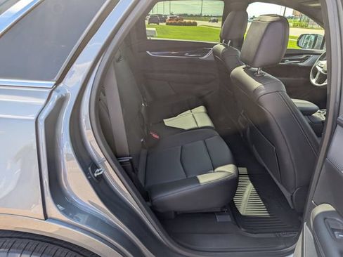 Used 2021 Cadillac XT5 Premium Luxury AWD/4WD image 5