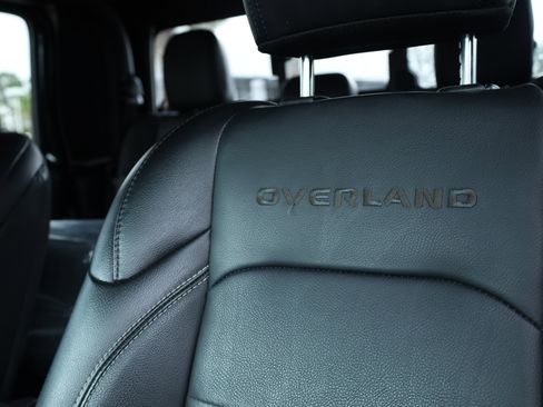 Used 2023 Jeep Gladiator Overland w/ Popular Equipment Package image 21