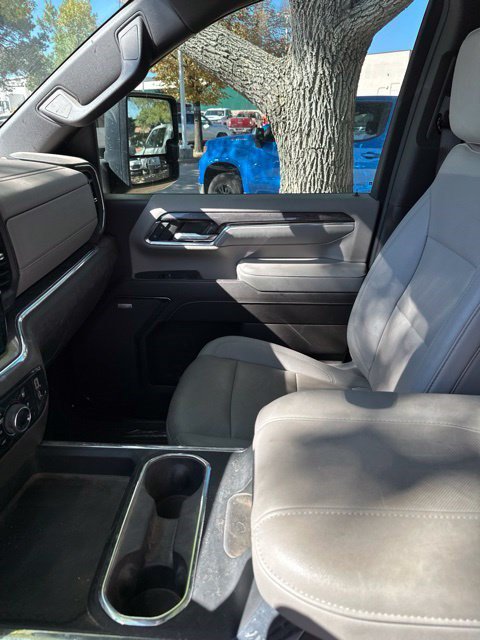 Used 2024 Chevrolet Silverado 2500 LTZ w/ LTZ Convenience Package AWD/4WD image 18