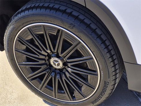 Certified 2025 Mercedes-Benz GLB 250 image 8