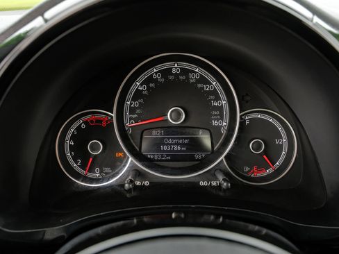 Used 2018 Volkswagen Beetle 2.0T S FWD image 18