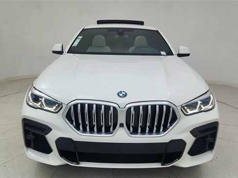 Used 2023 BMW X6 xDrive40i w/ Executive Package image 2
